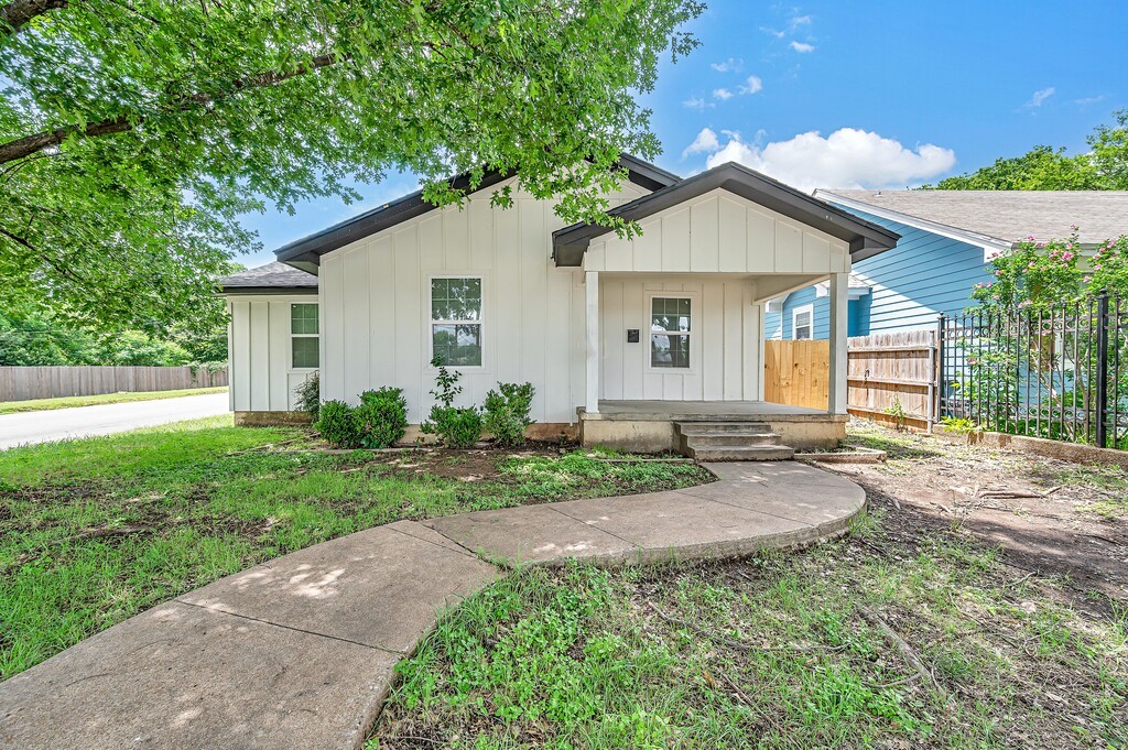 2525 Cole Avenue Waco TX 76707