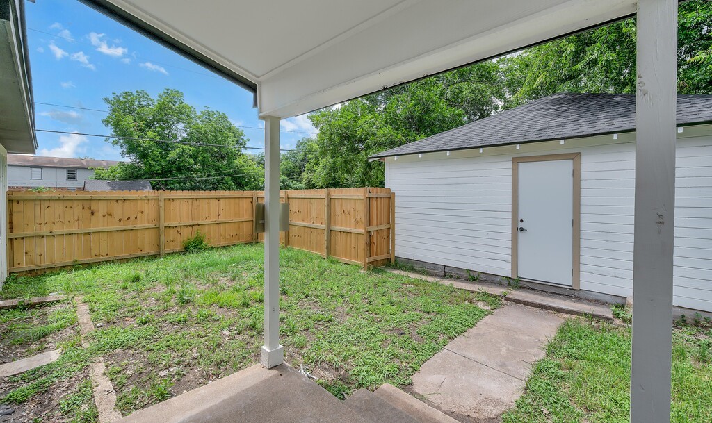 2525 Cole Avenue Waco TX 76707