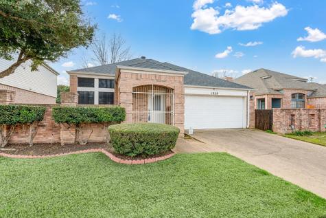 1828 Realistic Court Bedford TX 76021