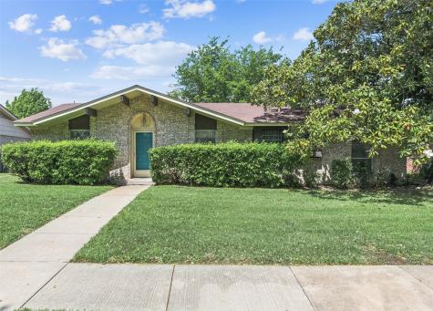 1017 Ravencroft Drive Garland TX 75043