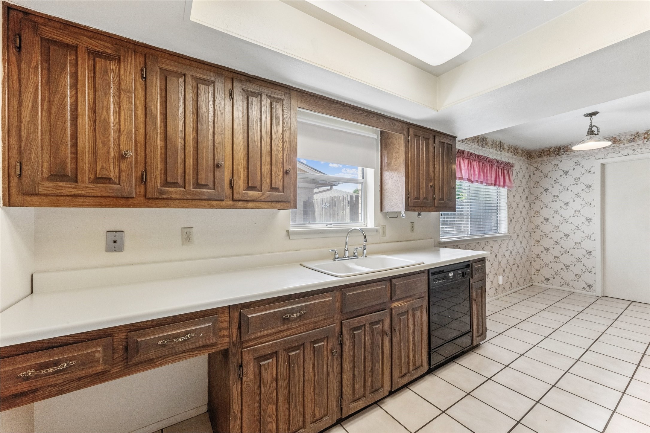 1017 Ravencroft Drive Garland TX 75043