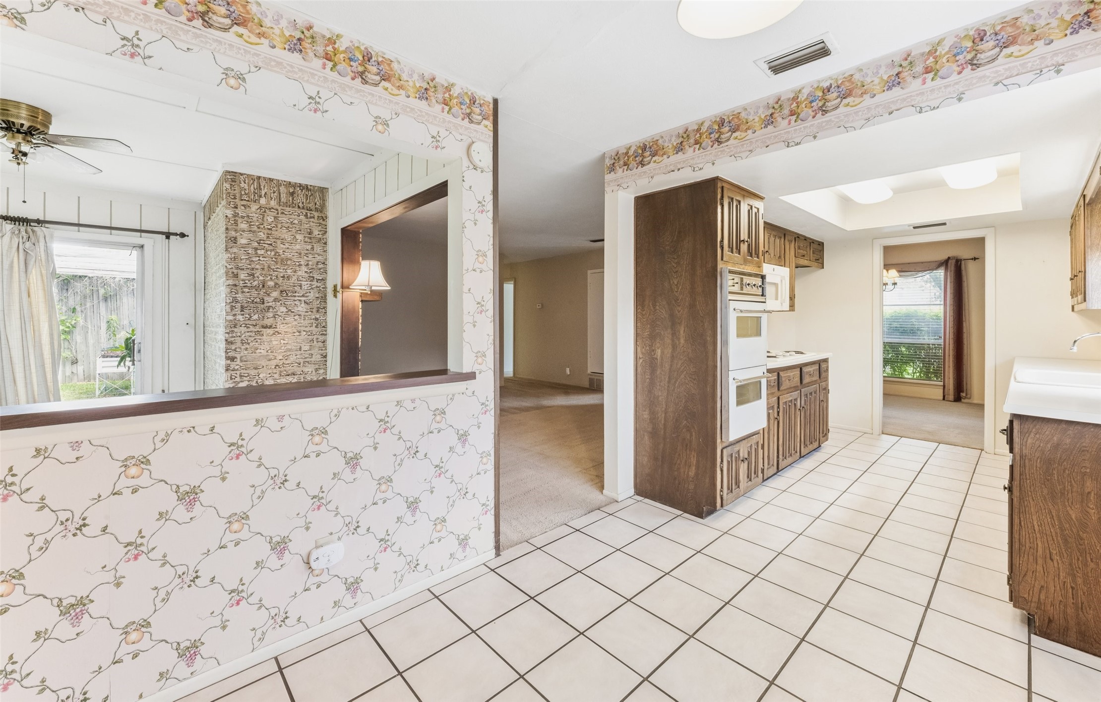 1017 Ravencroft Drive Garland TX 75043