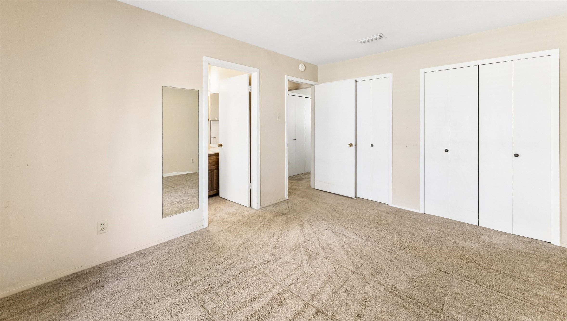 1017 Ravencroft Drive Garland TX 75043