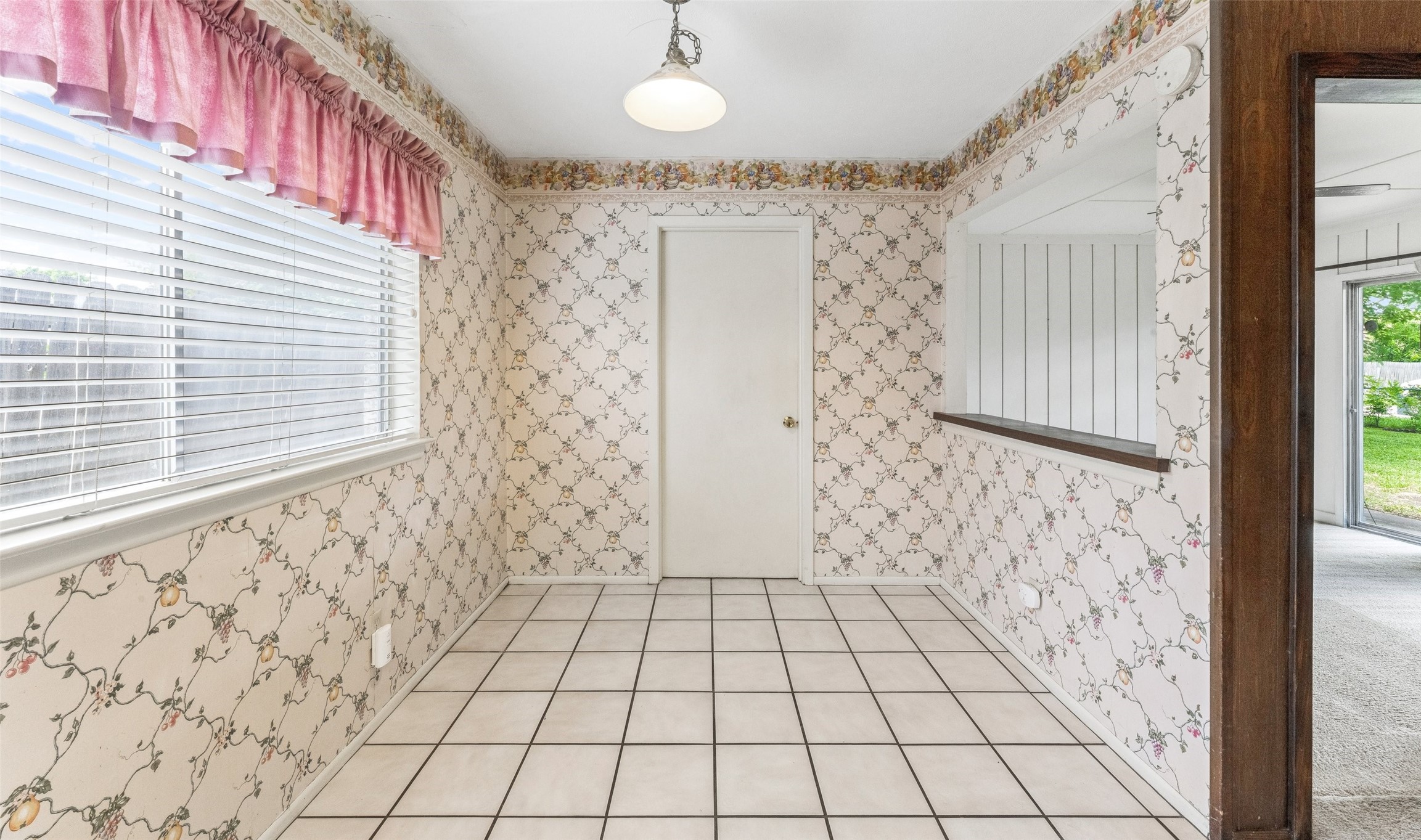 1017 Ravencroft Drive Garland TX 75043