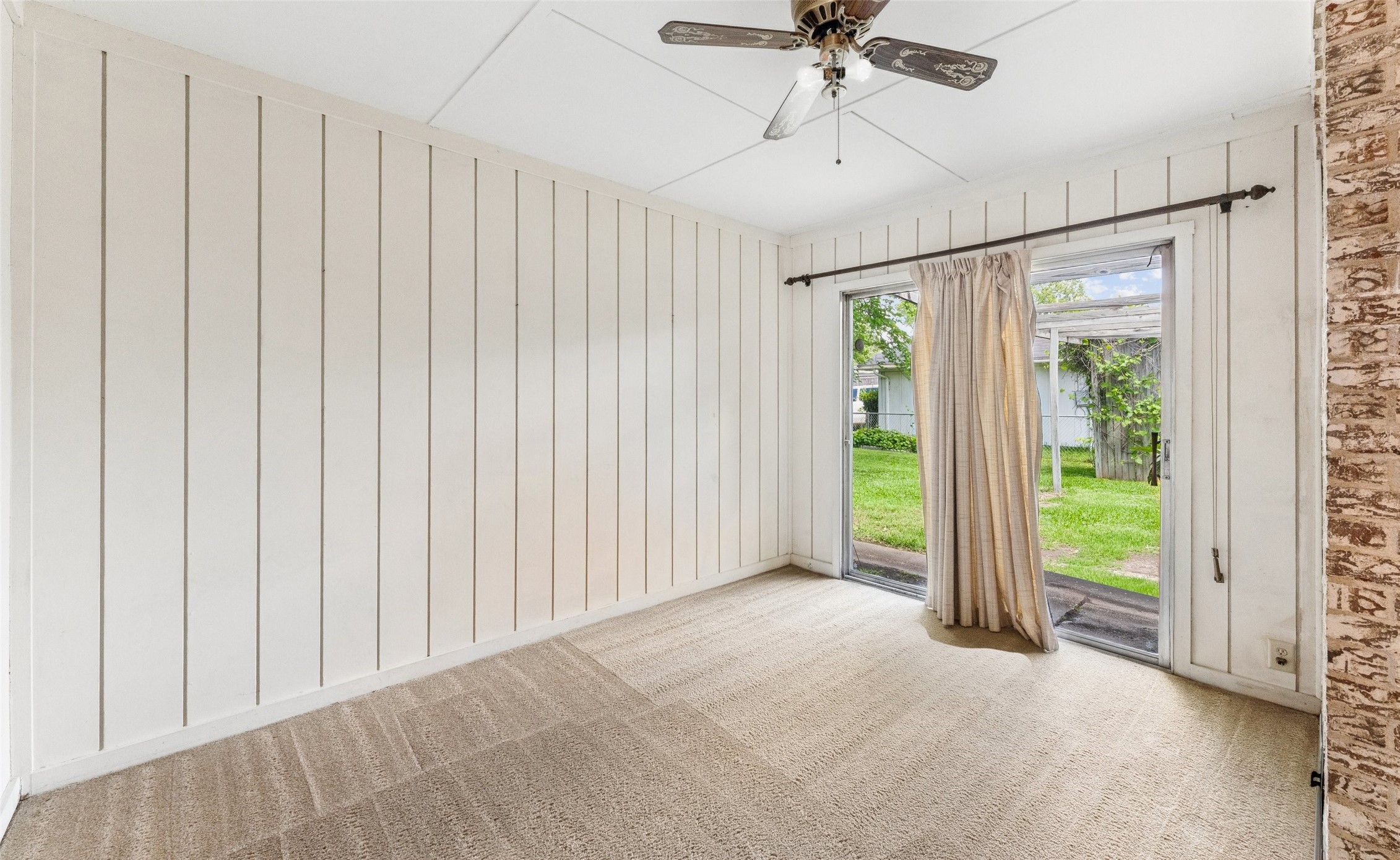 1017 Ravencroft Drive Garland TX 75043