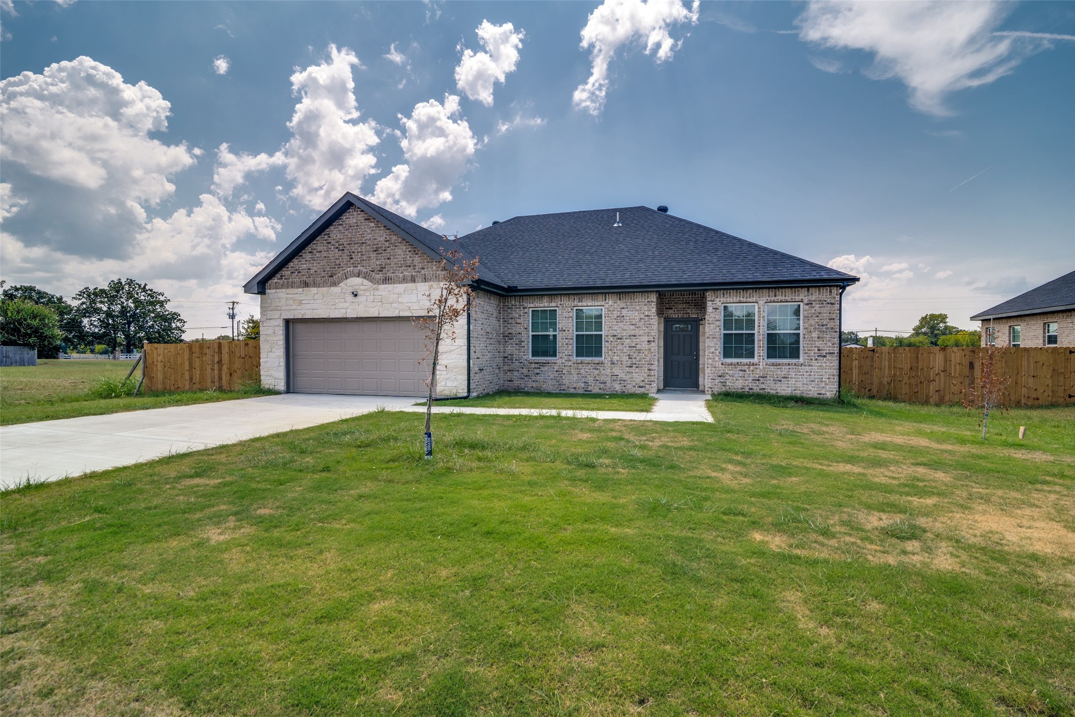 705 Lakeland Drive West Tawakoni TX 75474