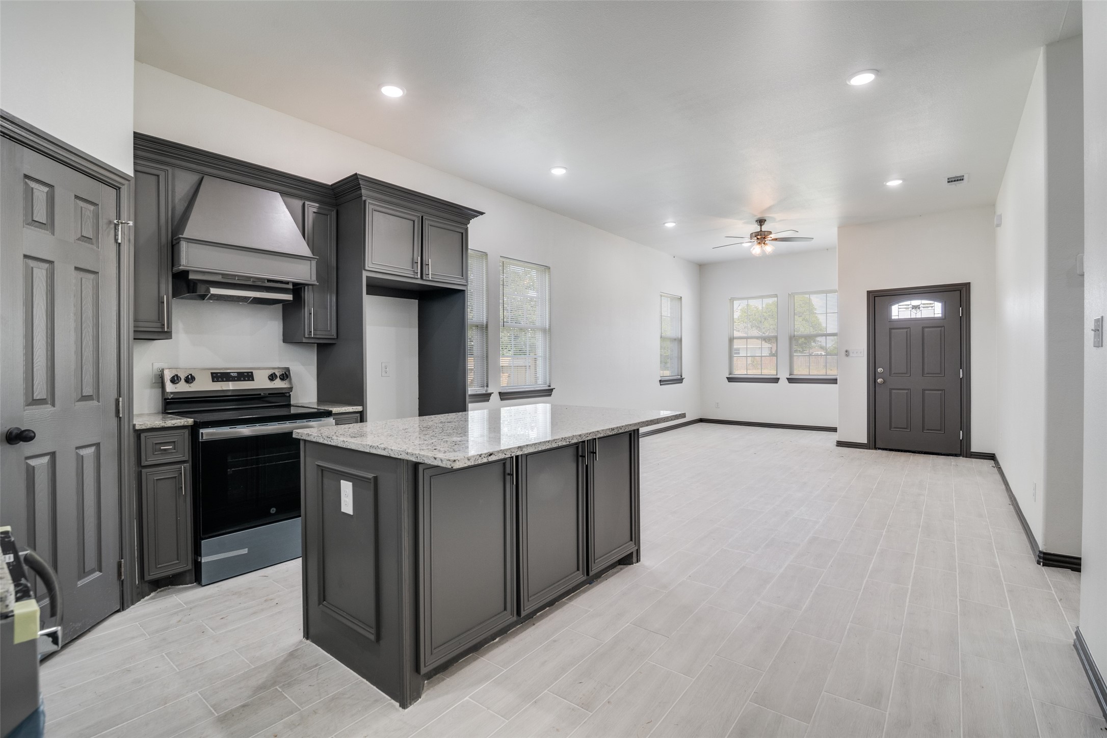 705 Lakeland Drive West Tawakoni TX 75474