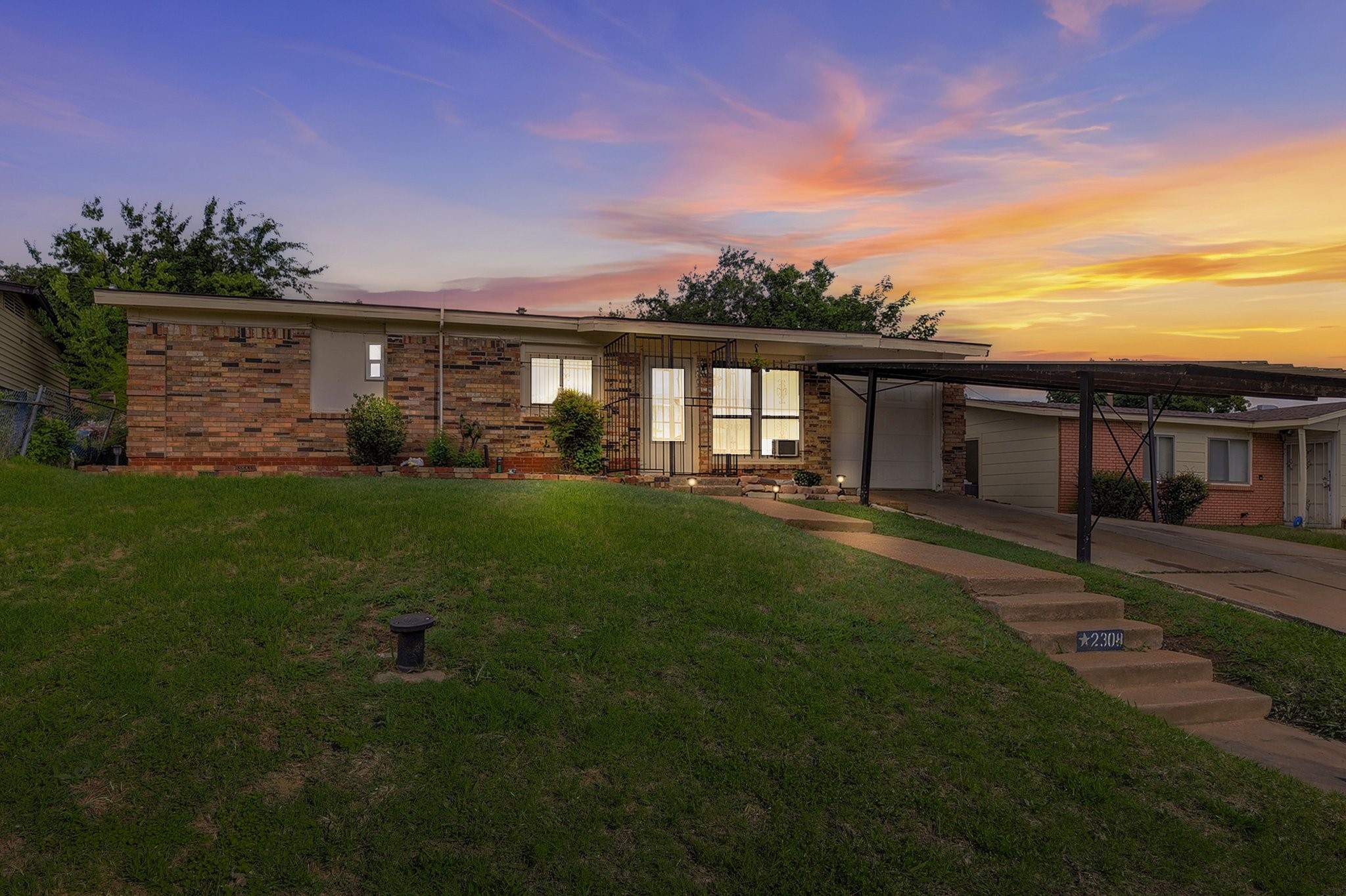 2308 Tanneyhill Lane Fort Worth TX 76112
