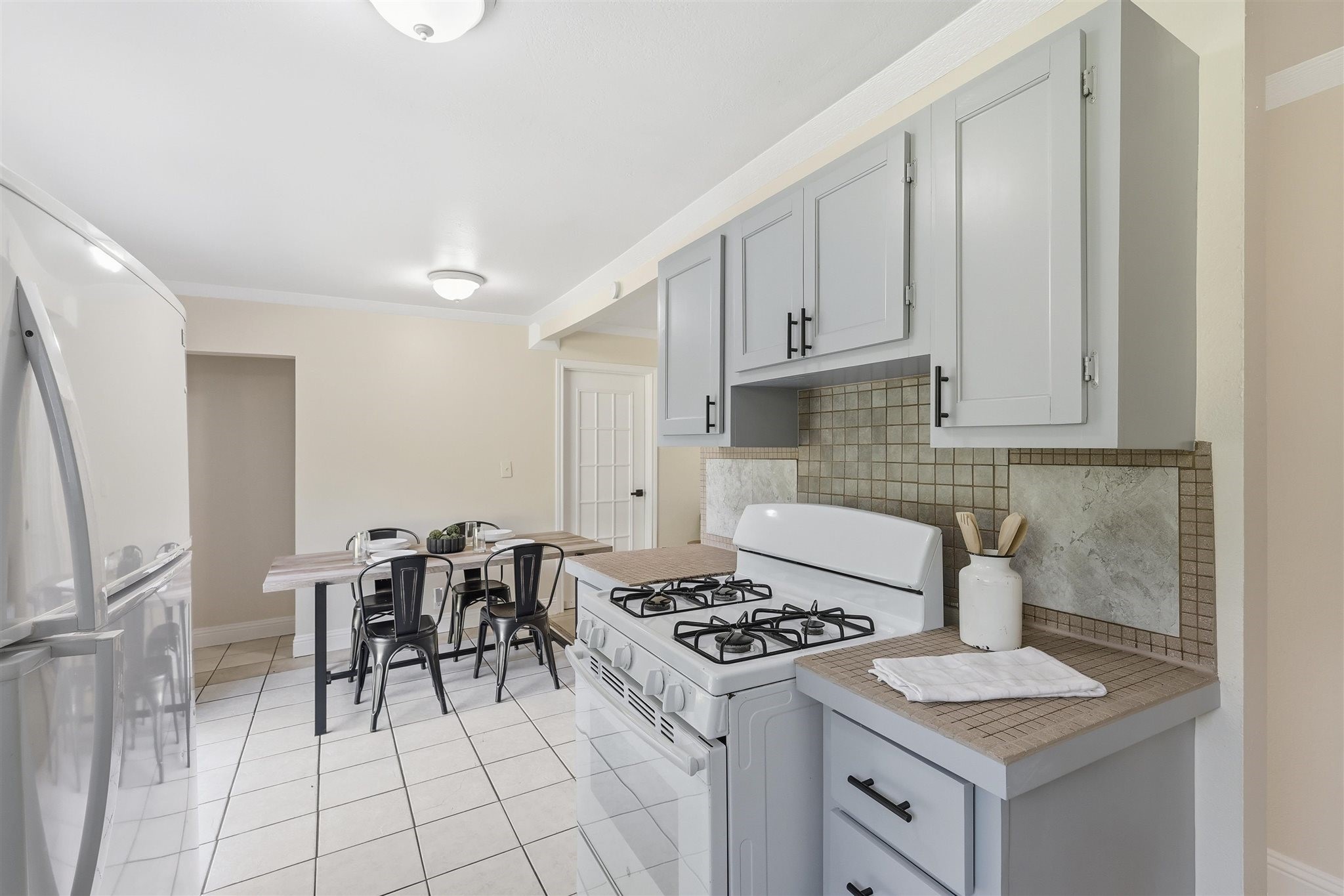 2308 Tanneyhill Lane Fort Worth TX 76112
