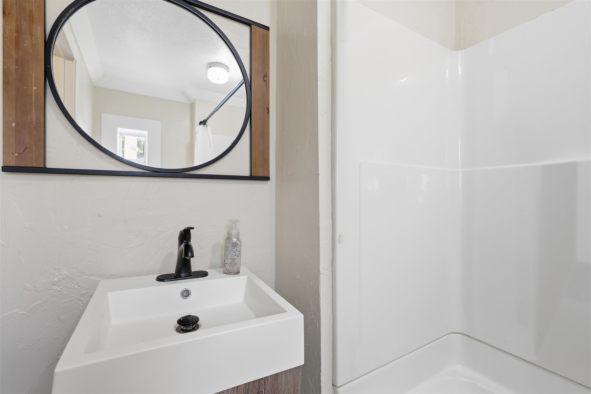 2308 Tanneyhill Lane Fort Worth TX 76112