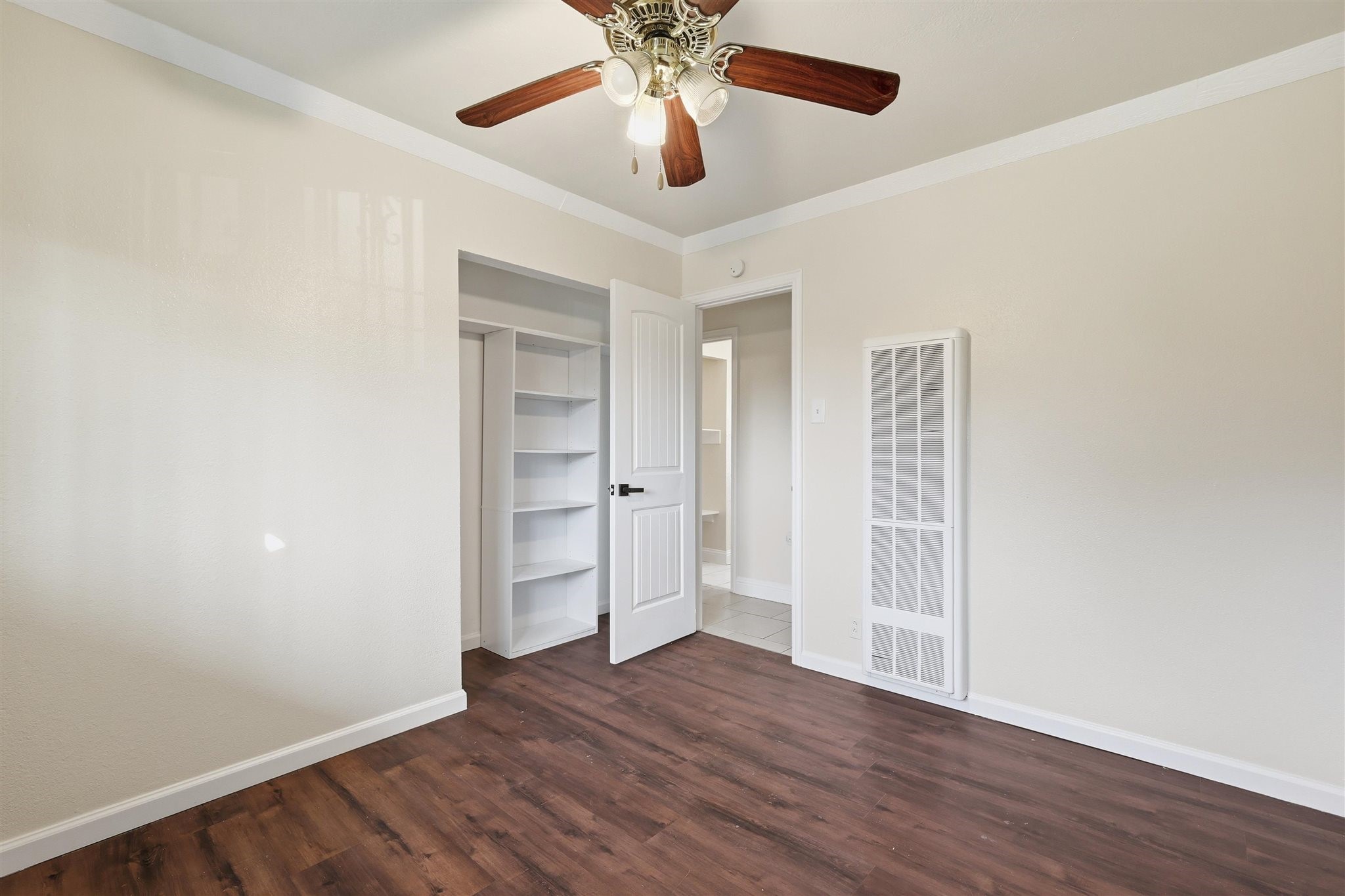 2308 Tanneyhill Lane Fort Worth TX 76112