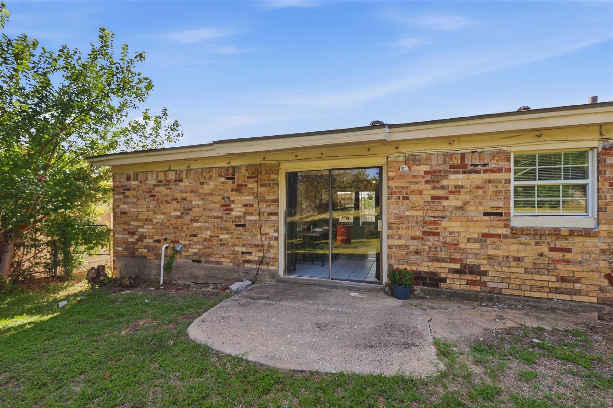 2308 Tanneyhill Lane Fort Worth TX 76112