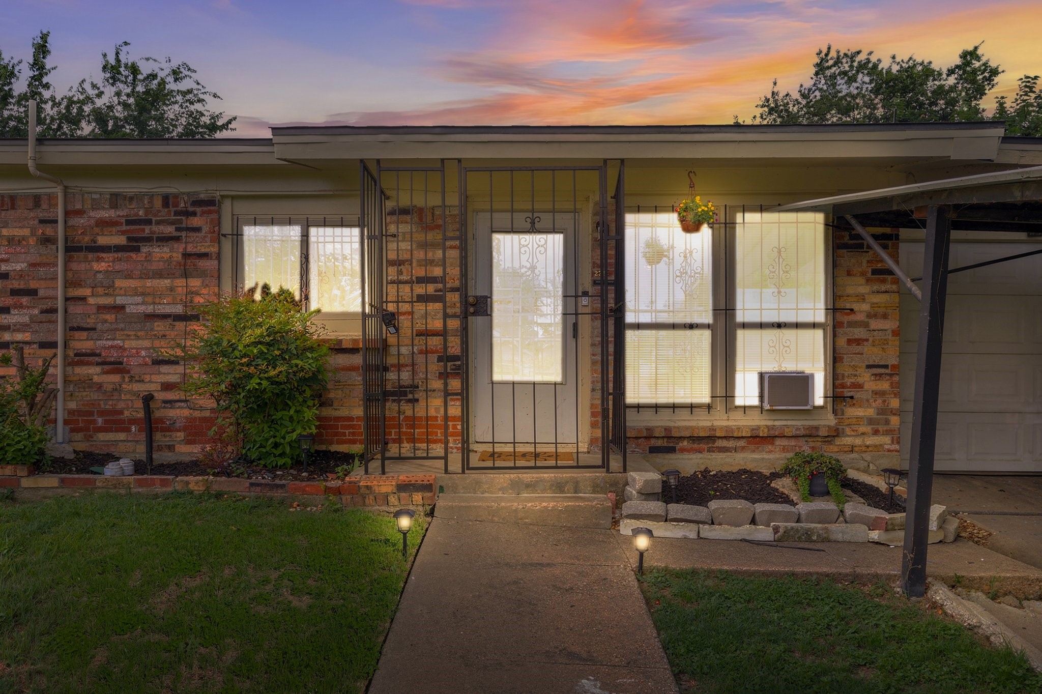 2308 Tanneyhill Lane Fort Worth TX 76112