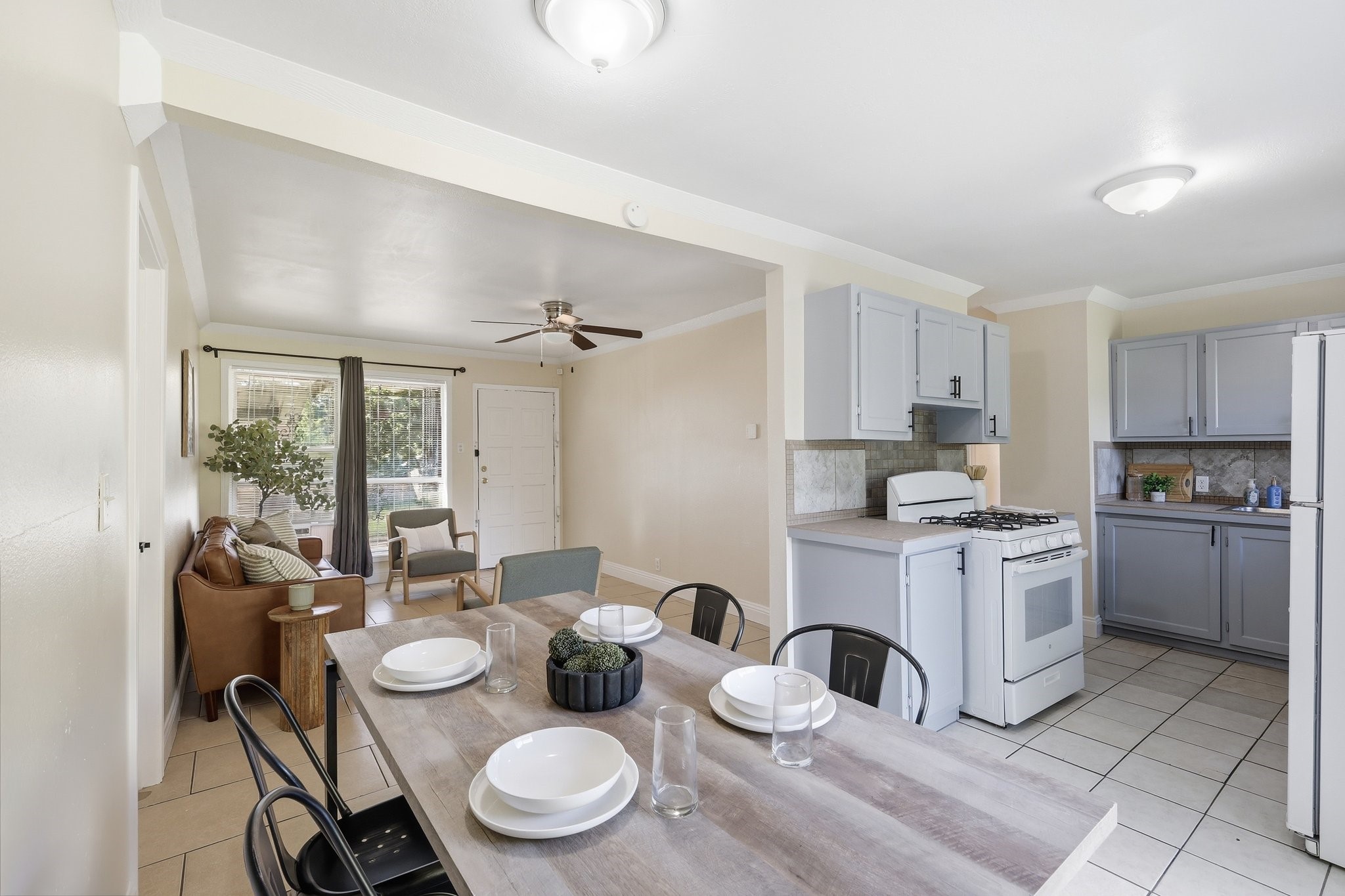 2308 Tanneyhill Lane Fort Worth TX 76112