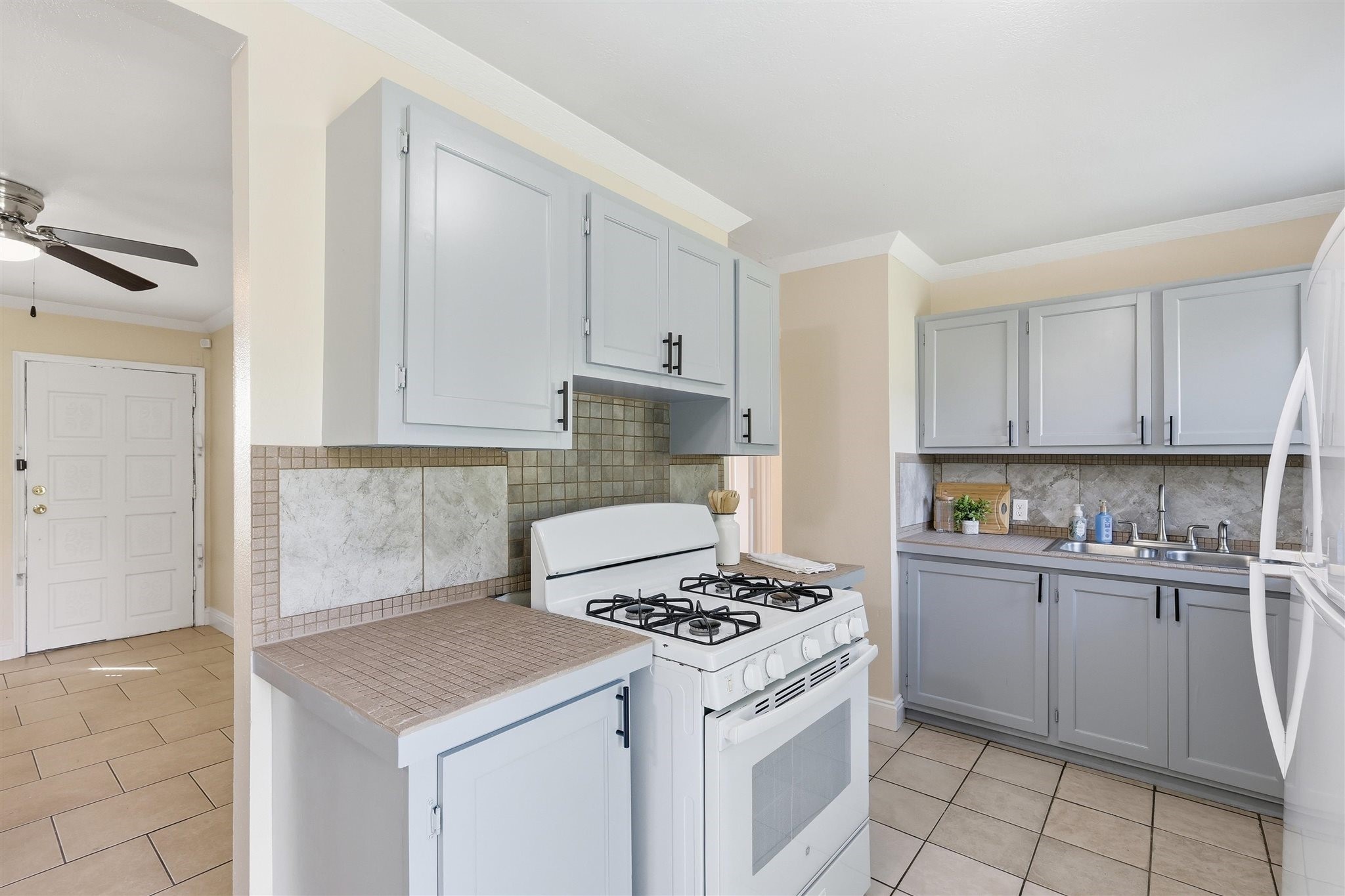 2308 Tanneyhill Lane Fort Worth TX 76112