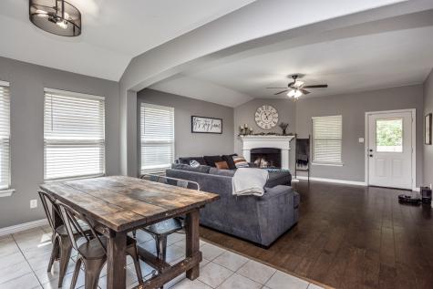 1816 Vallana Drive Gainesville TX 76240