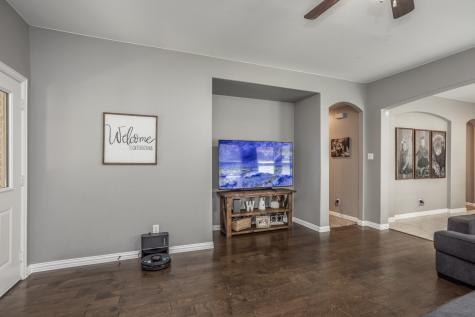 1816 Vallana Drive Gainesville TX 76240