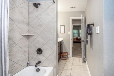 1816 Vallana Drive Gainesville TX 76240