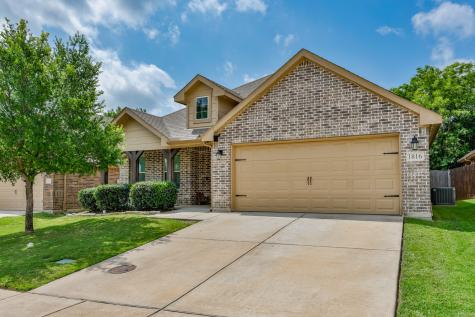 1816 Vallana Drive Gainesville TX 76240