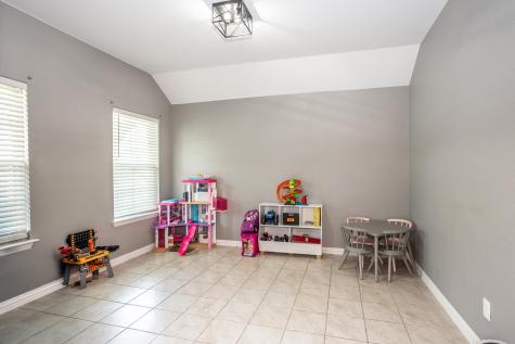 1816 Vallana Drive Gainesville TX 76240
