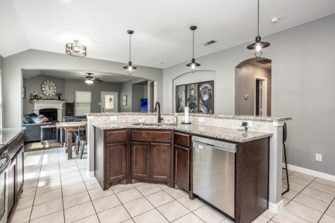 1816 Vallana Drive Gainesville TX 76240
