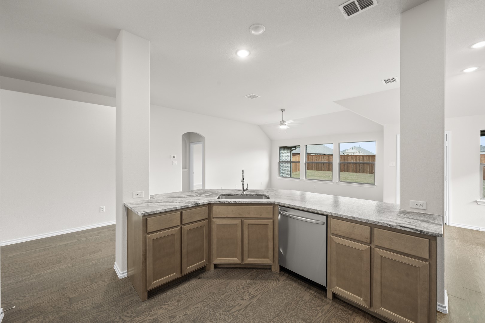 7716 Oakmeade Street Joshua TX 76058