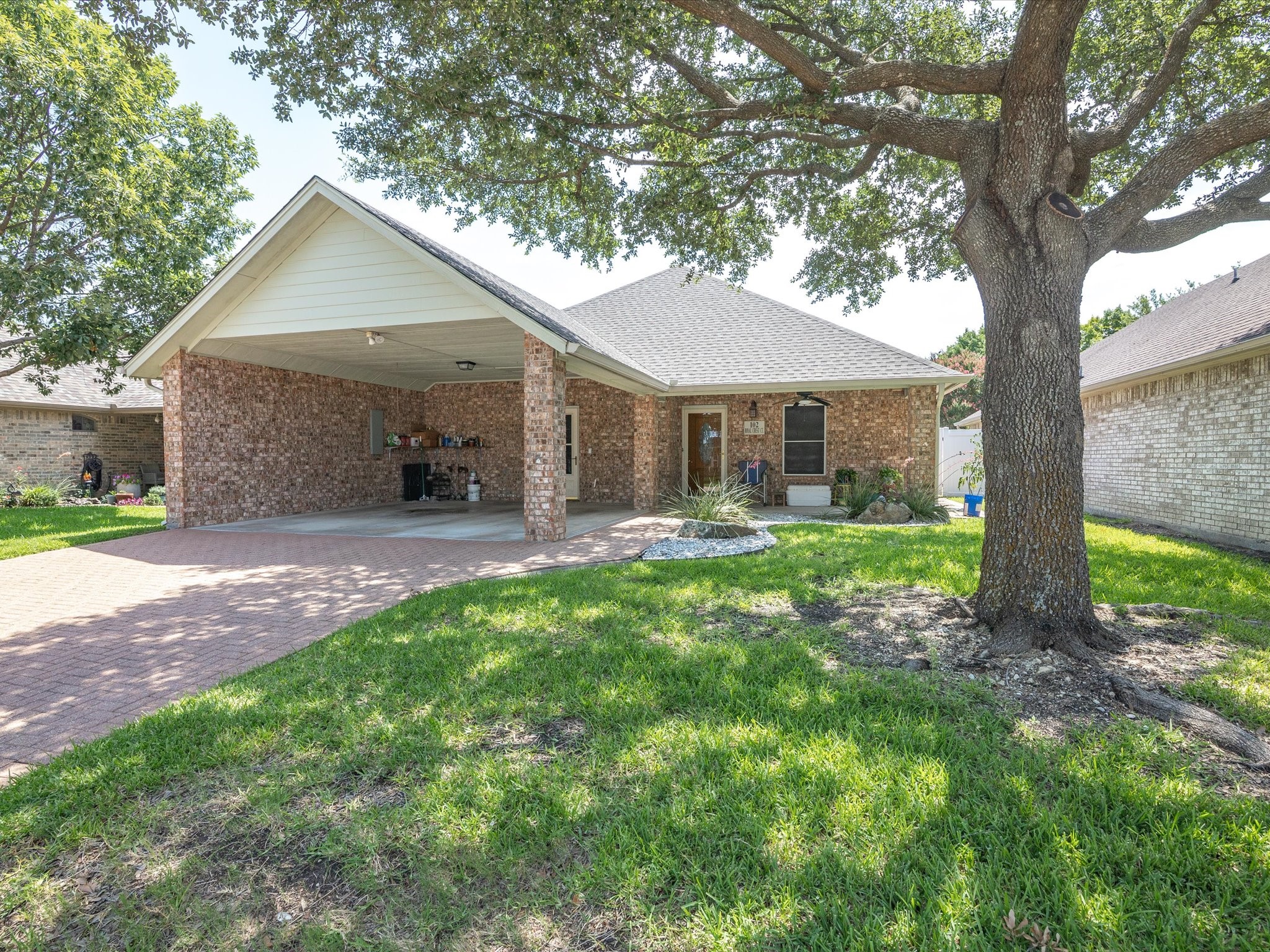 102 Royal Crest Court Red Oak TX 75154