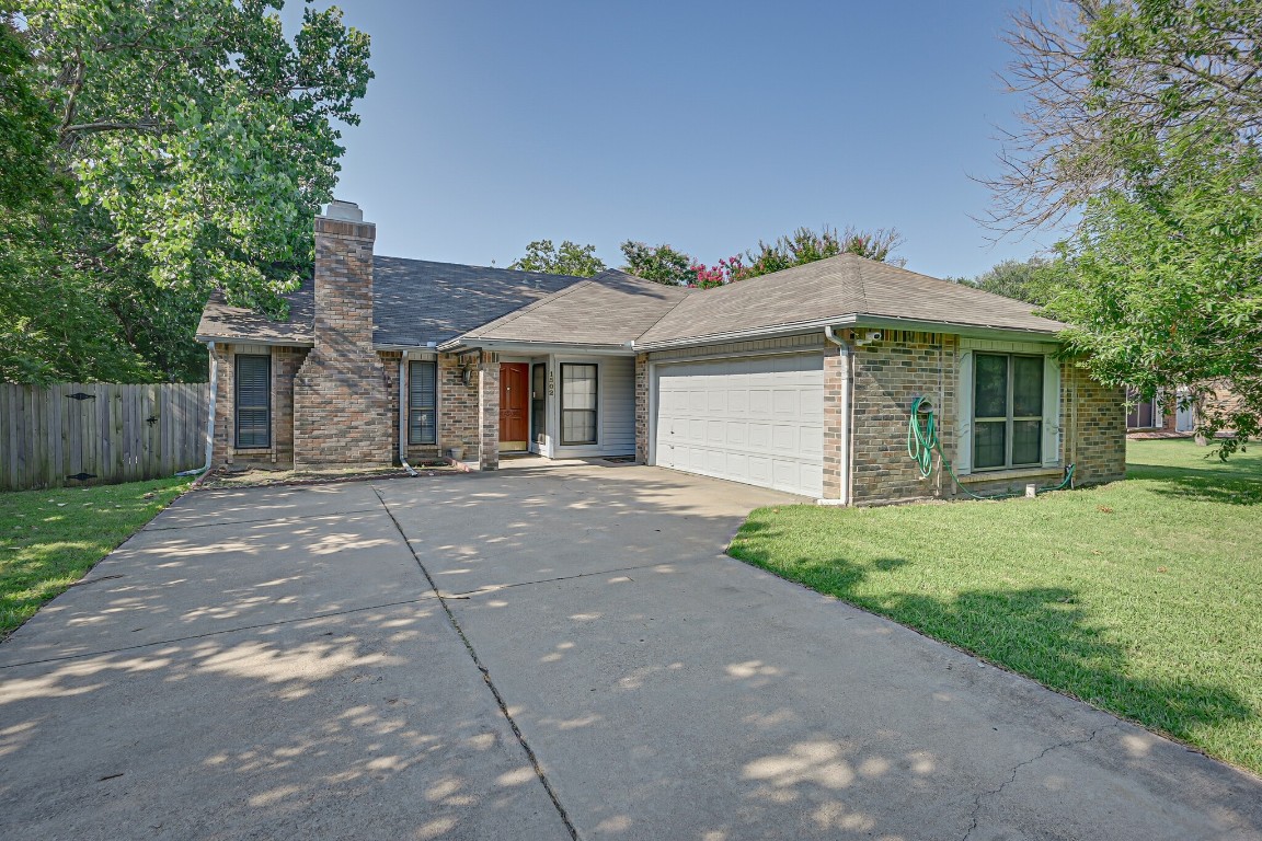 1502 Rockdale Drive Arlington TX 76018