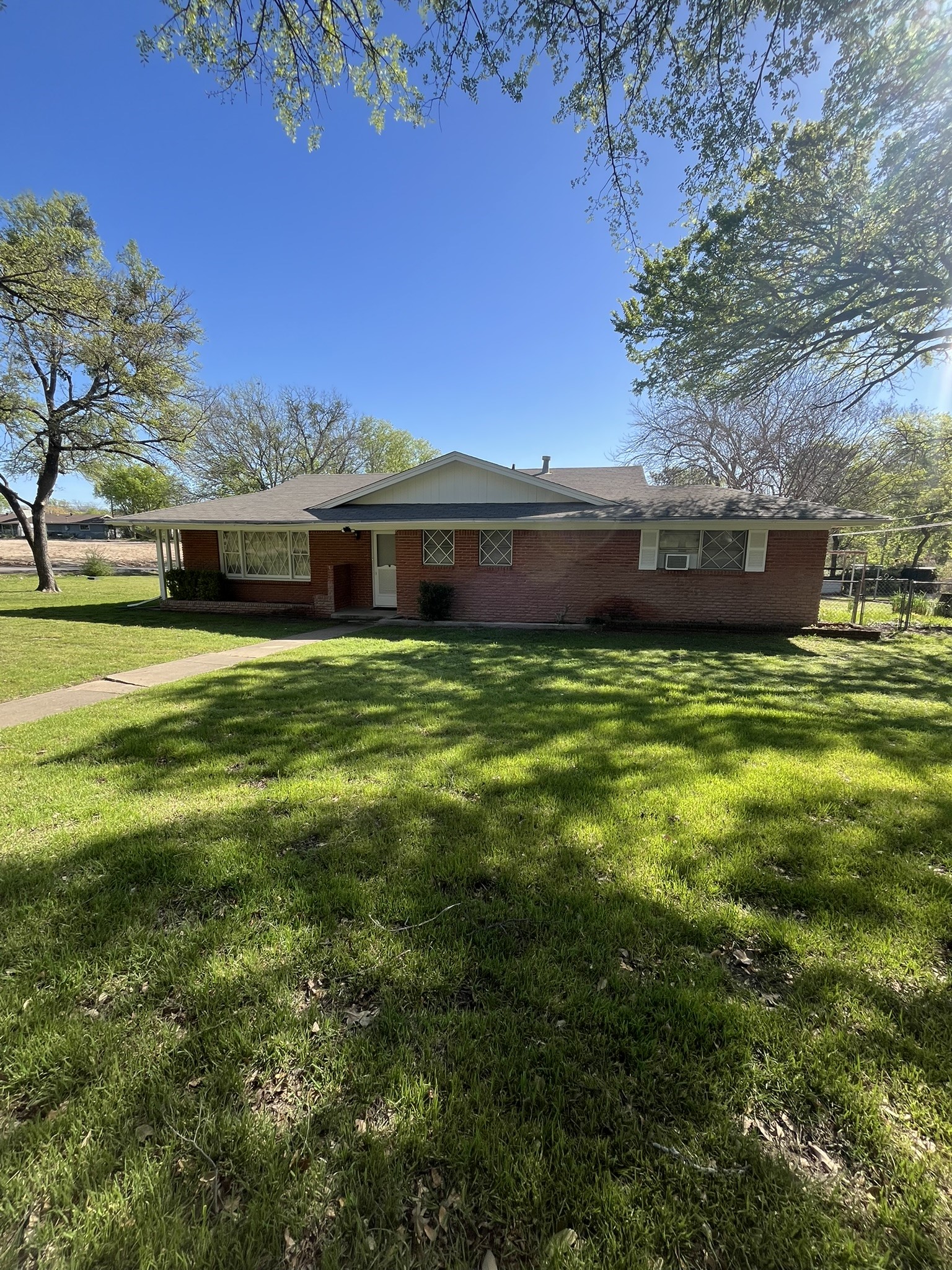 111 Lakeridge Road Lakeside TX 76108