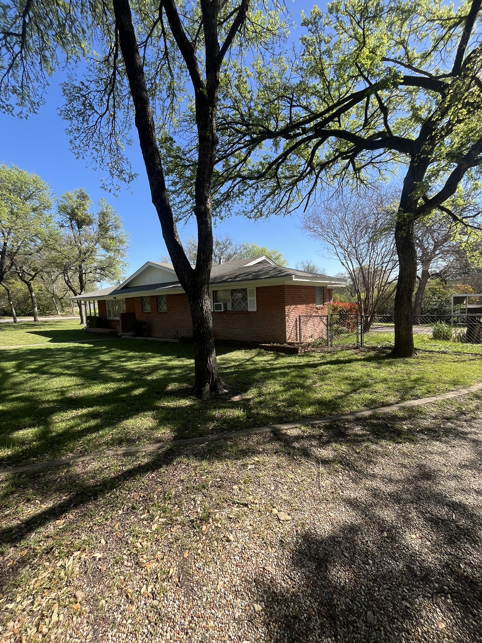 111 Lakeridge Road Lakeside TX 76108