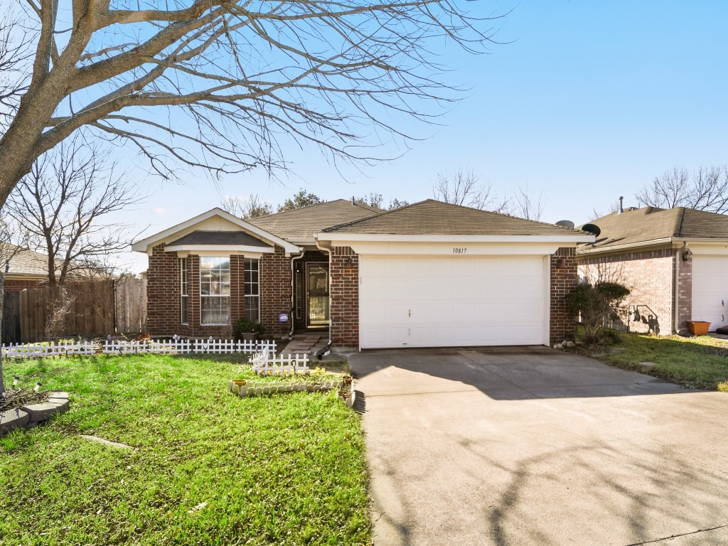 10817 Edgewater Drive Benbrook TX 76126
