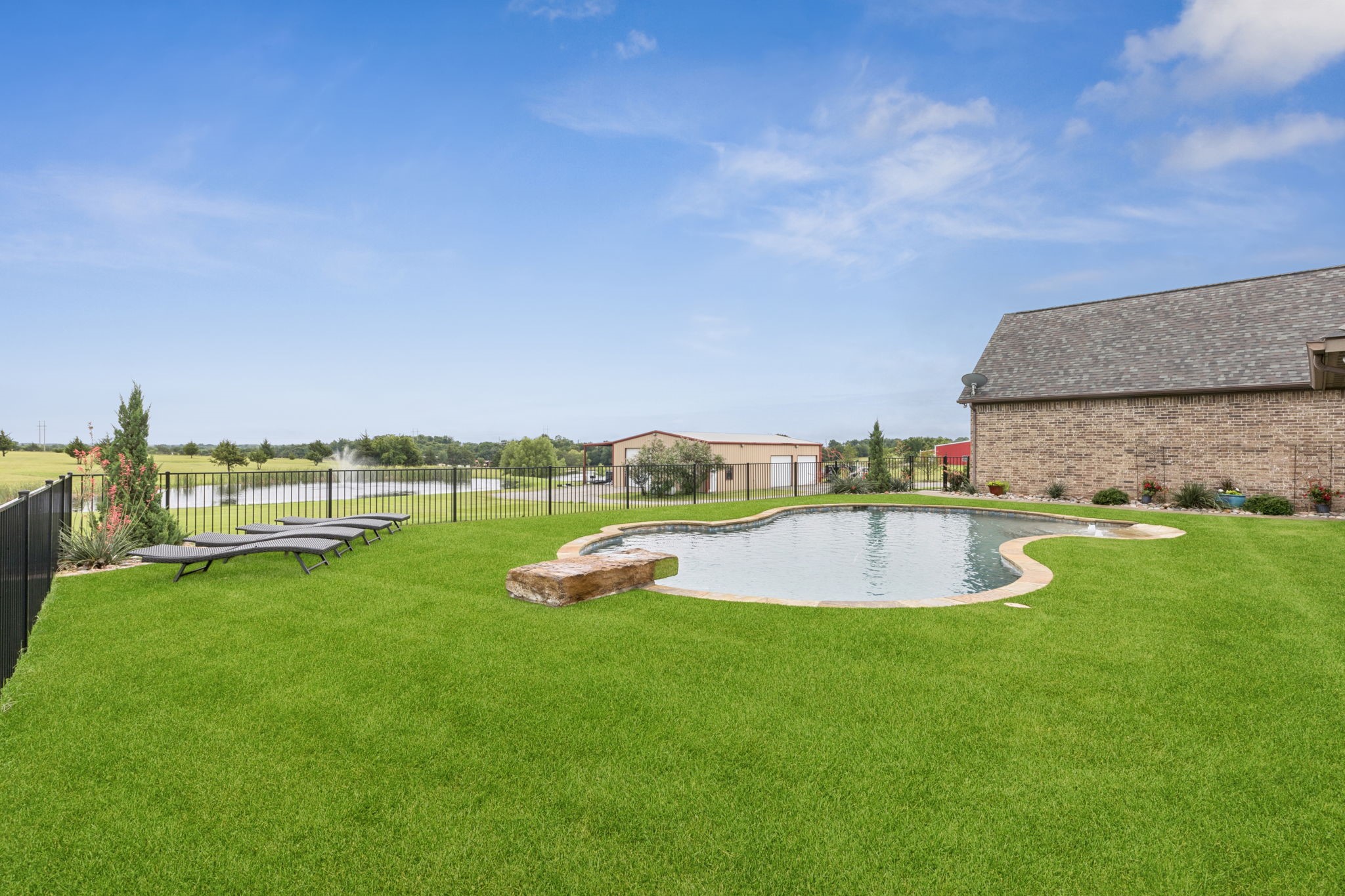 320 Tate Circle Sherman TX 75090