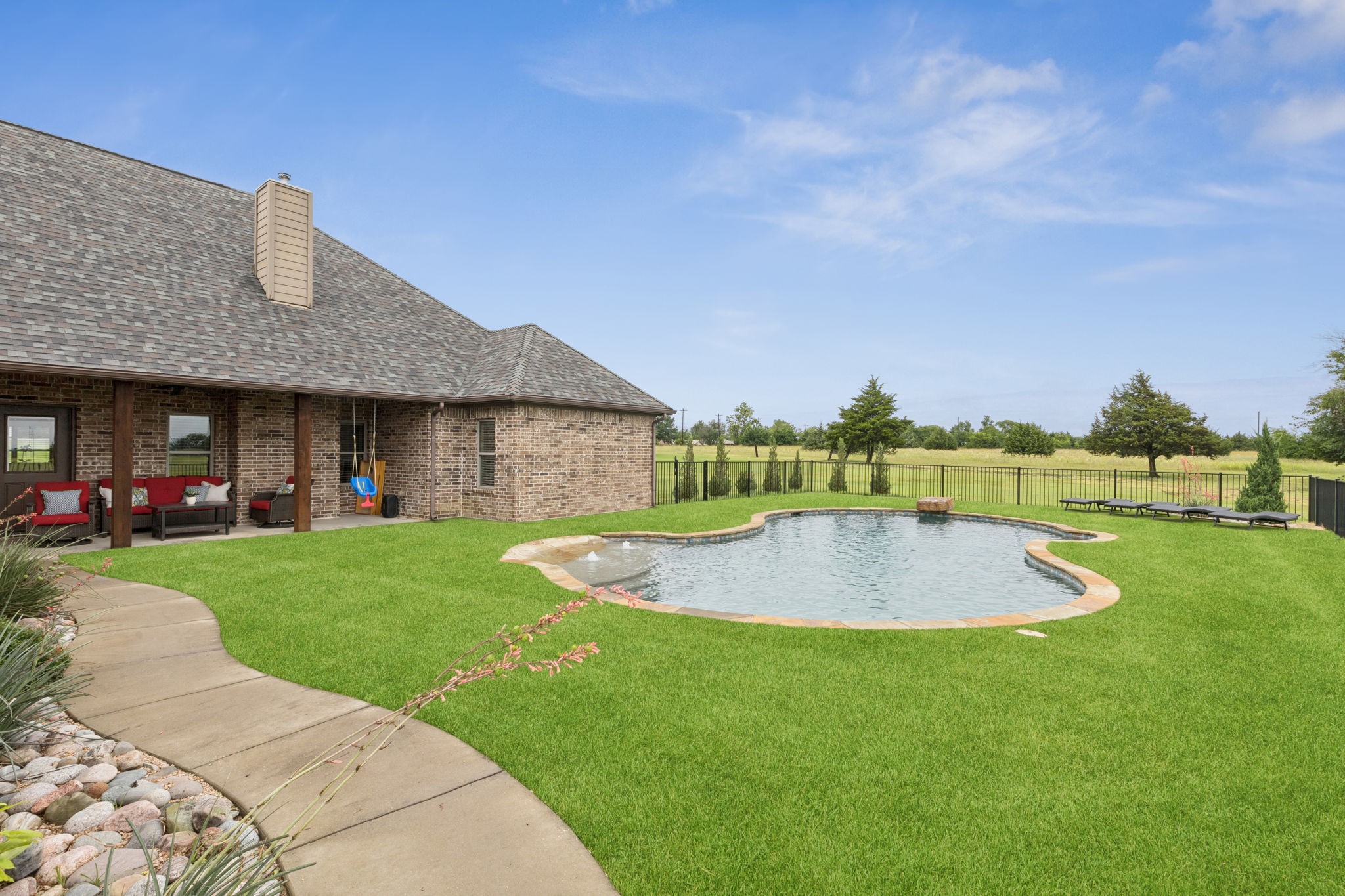 320 Tate Circle Sherman TX 75090