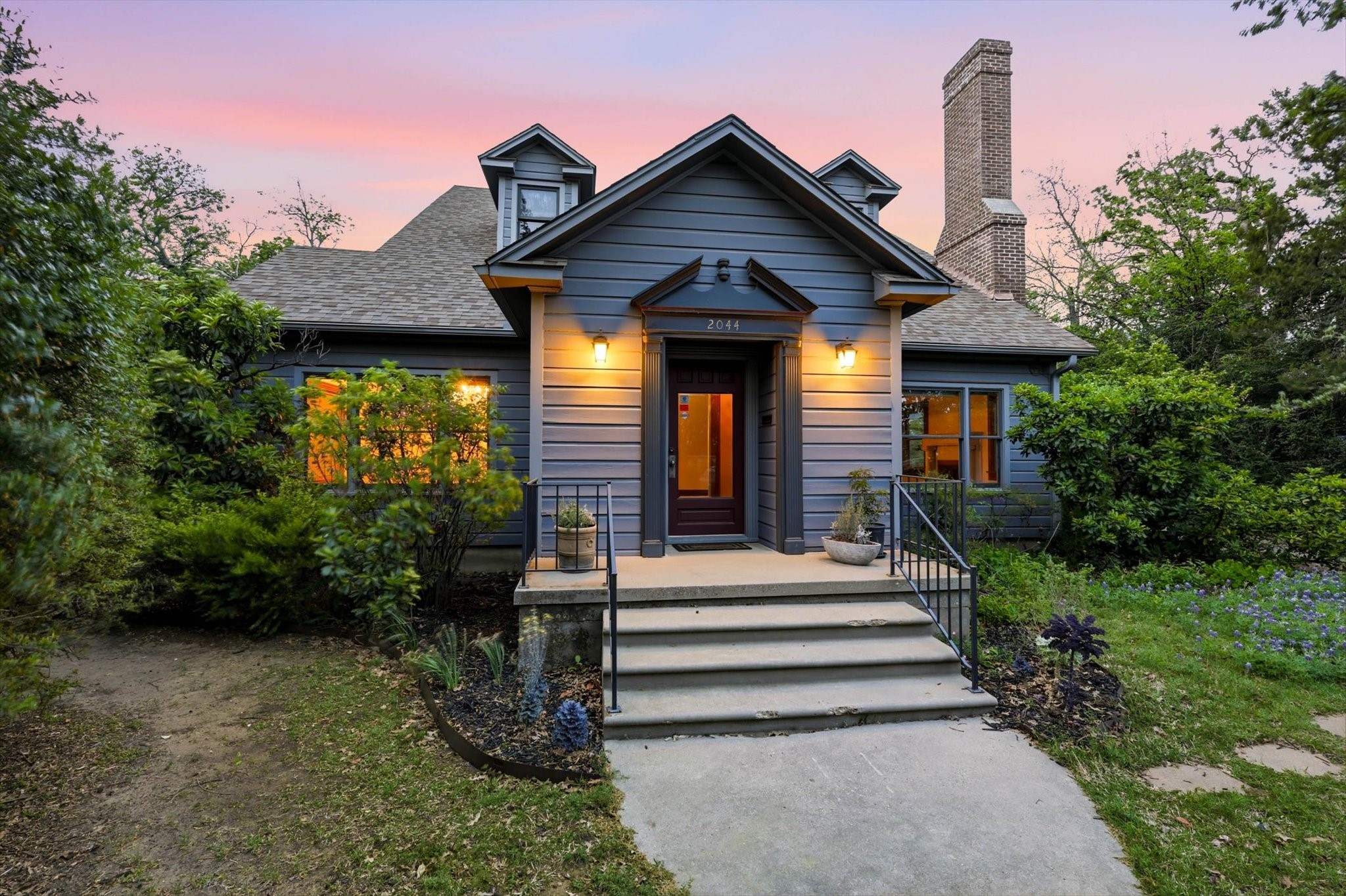 2044 W Oak Street Denton TX 76201