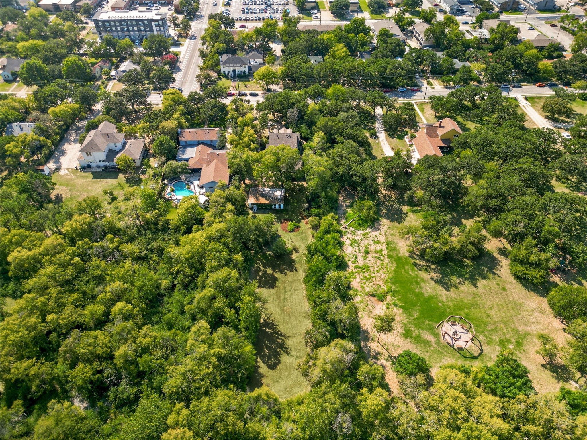 2044 W Oak Street Denton TX 76201