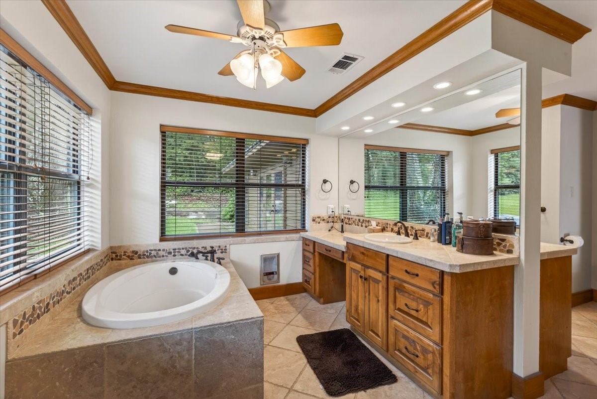 906 Valle Vista Drive Athens TX 75751