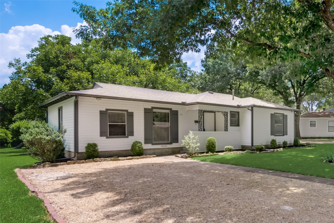 100 Charlotte Avenue Waxahachie TX 75165
