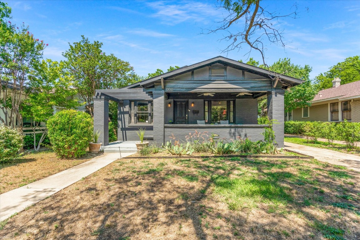 1300 Madeline Place Fort Worth TX 76107