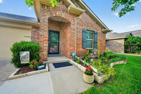 2011 Crosby Drive Forney TX 75126