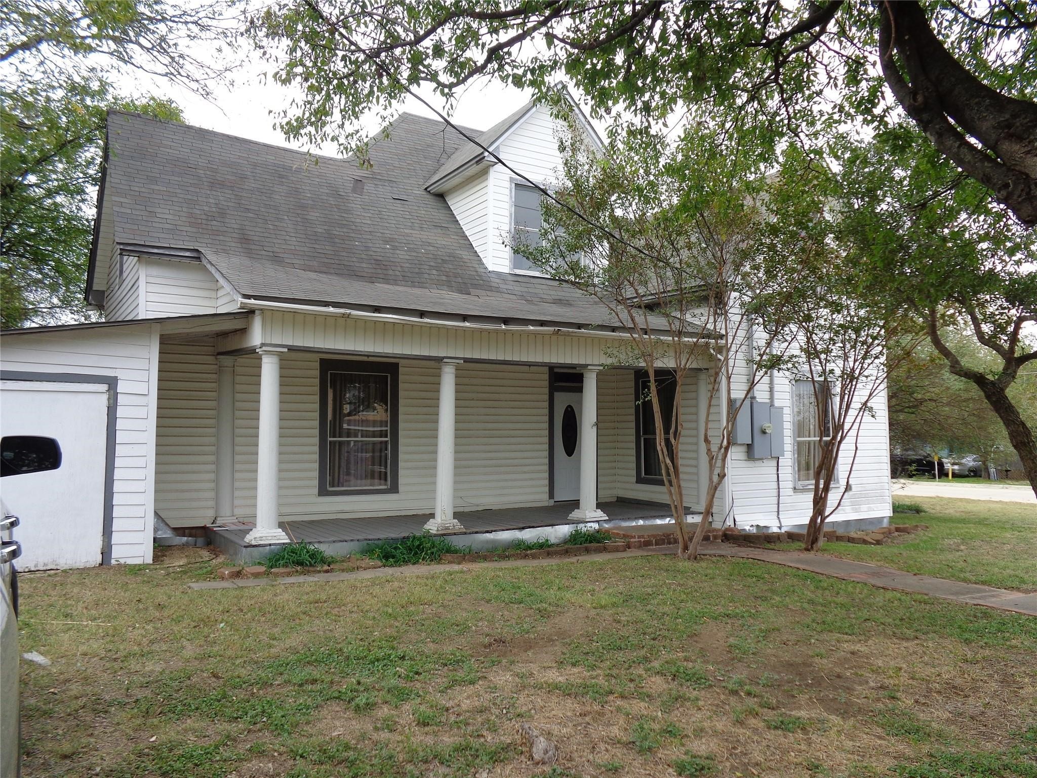 211 W Purdom Avenue Alvarado TX 76009