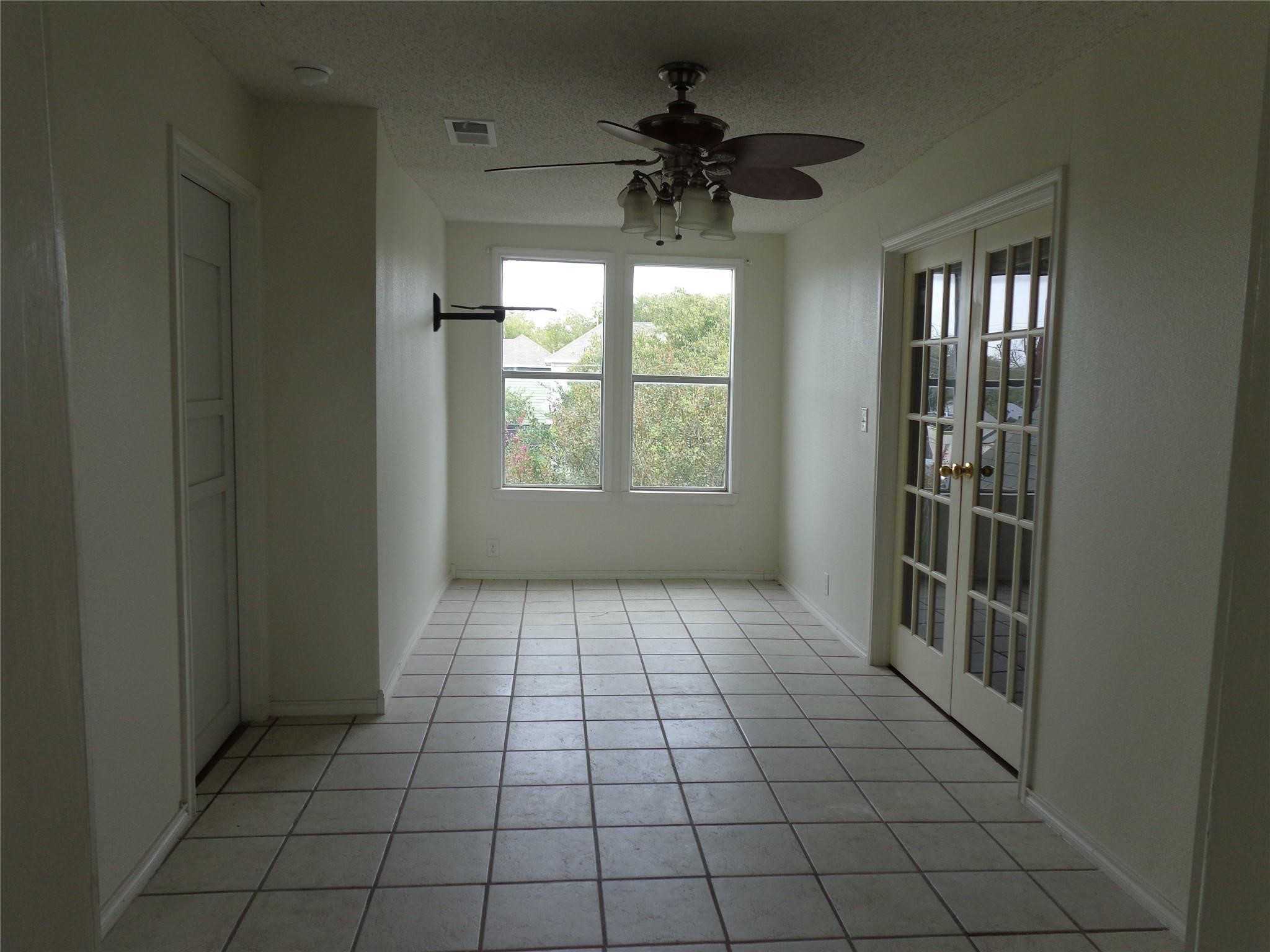 211 W Purdom Avenue Alvarado TX 76009