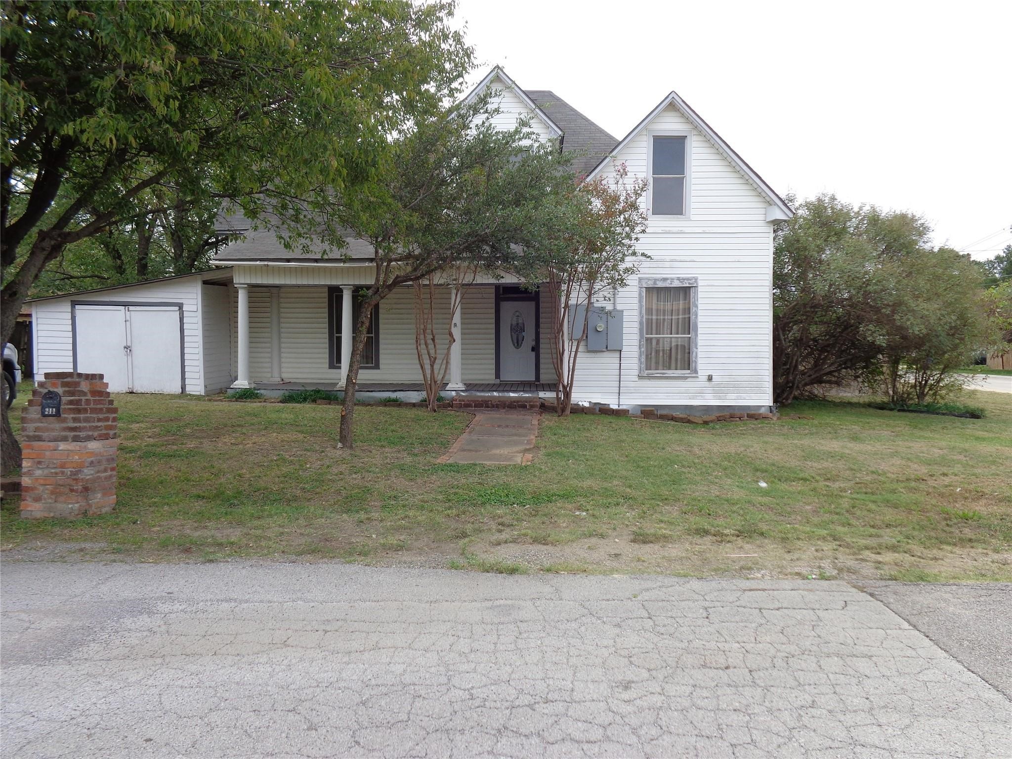 211 W Purdom Avenue Alvarado TX 76009