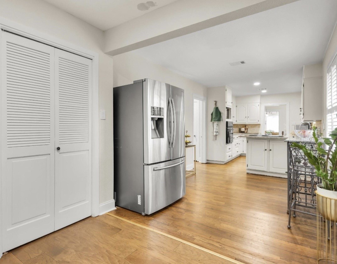 2233 Goldenrod Avenue Fort Worth TX 76111