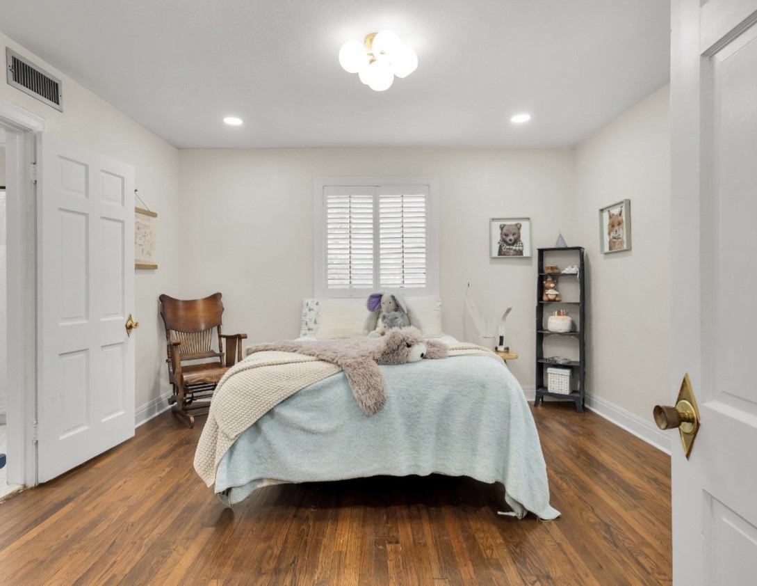 2233 Goldenrod Avenue Fort Worth TX 76111