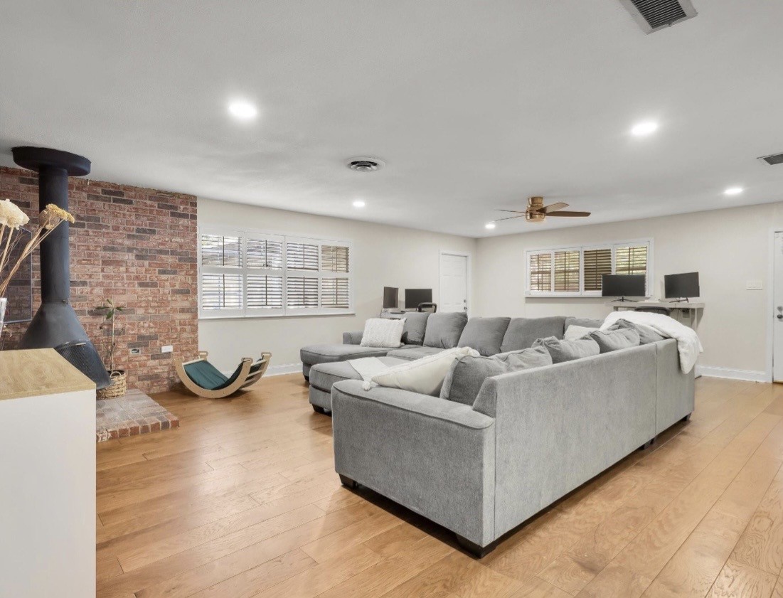 2233 Goldenrod Avenue Fort Worth TX 76111