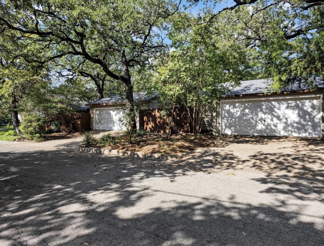 2233 Goldenrod Avenue Fort Worth TX 76111