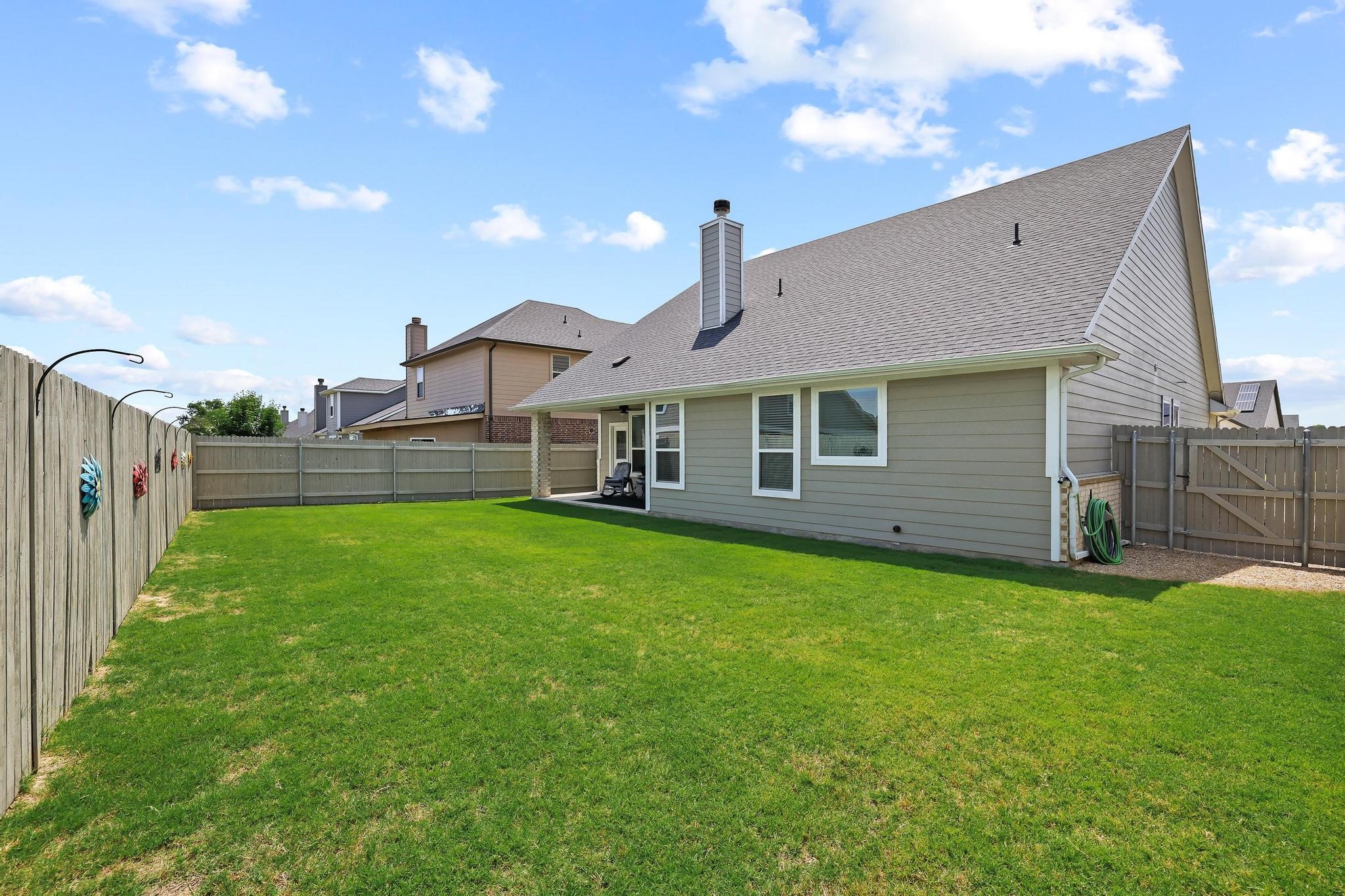 907 Swift Drive Sherman TX 75092