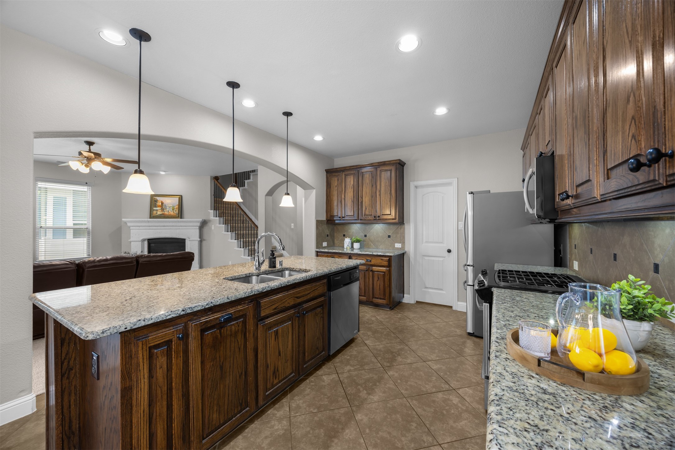 1220 King George Lane Savannah TX 76227