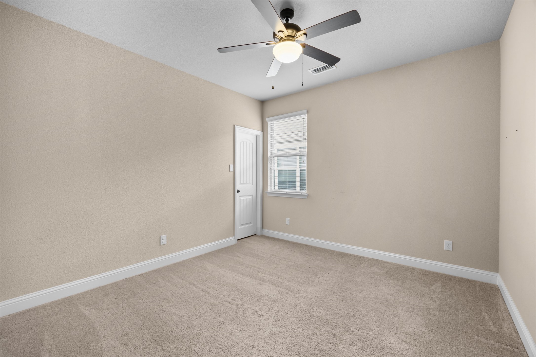 1220 King George Lane Savannah TX 76227