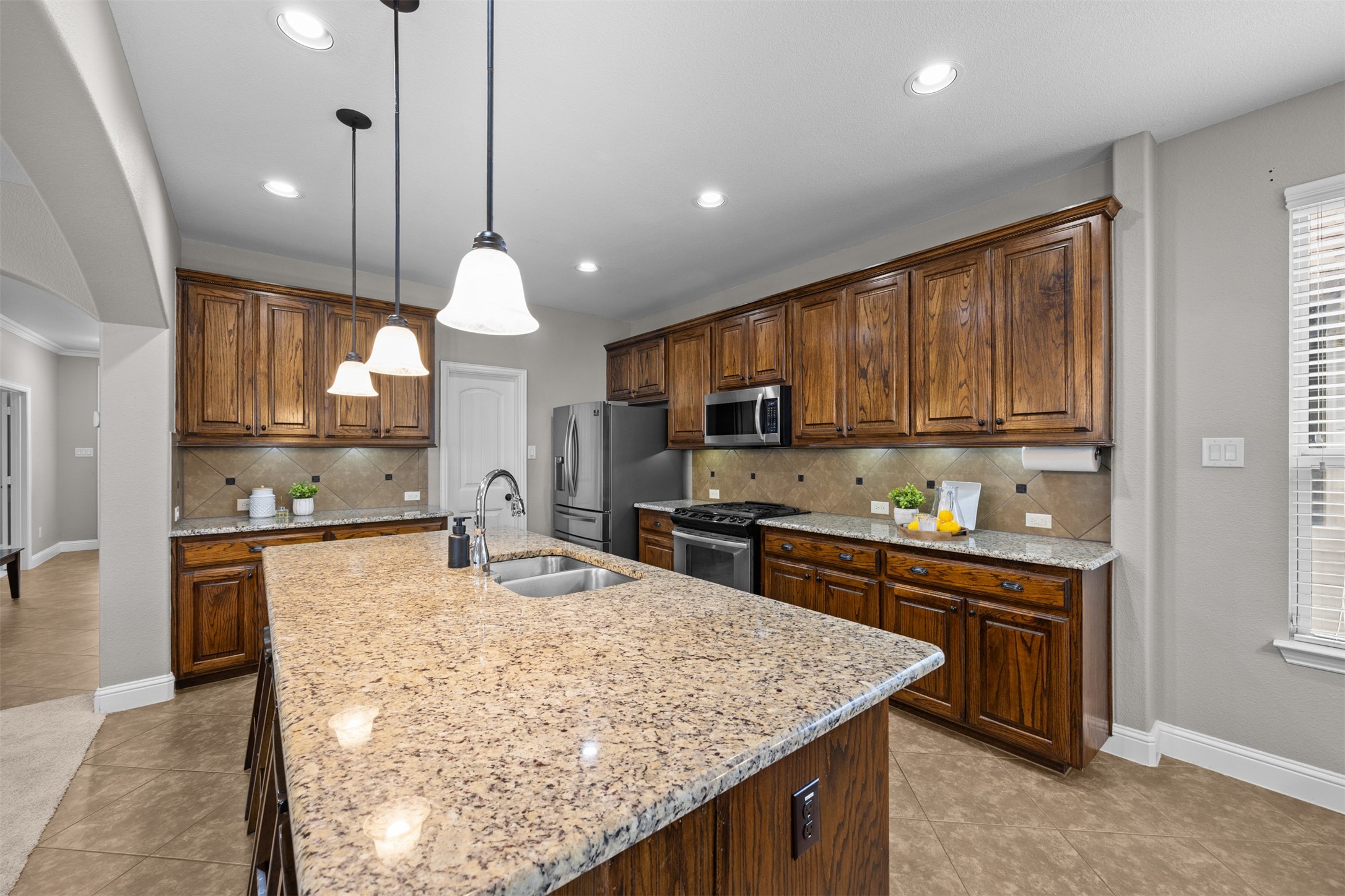 1220 King George Lane Savannah TX 76227